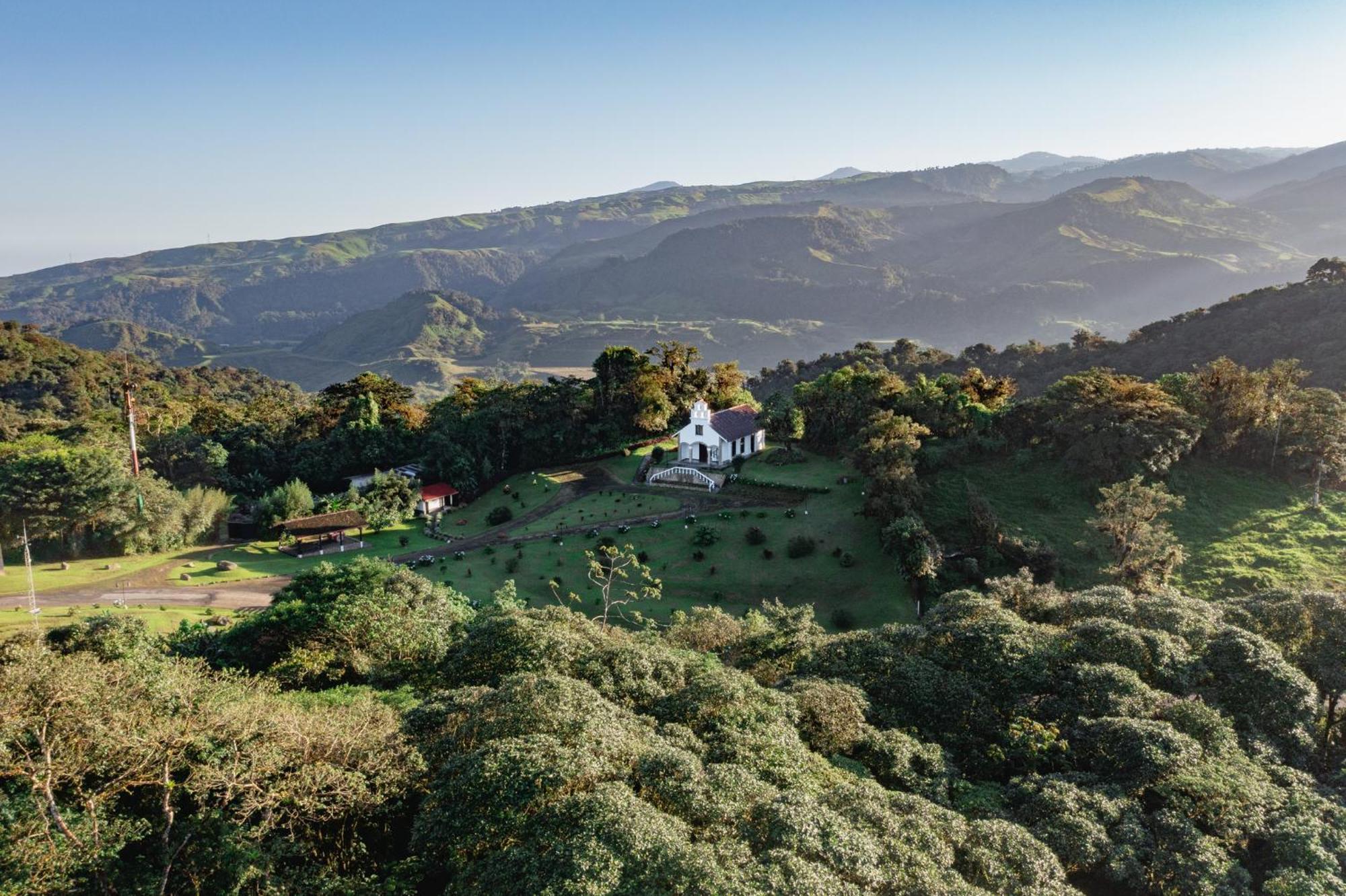 Villa Blanca Cloud Forest Hotel & Retreat San Ramon  Exterior photo